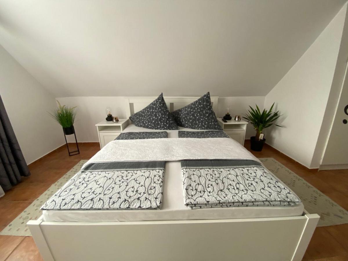 Munkacsy Apartmanok Balatonfenyves Exterior foto